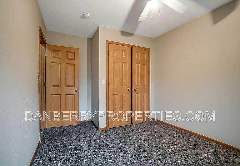 1127 N Byrne Rd #1 — Photo 29