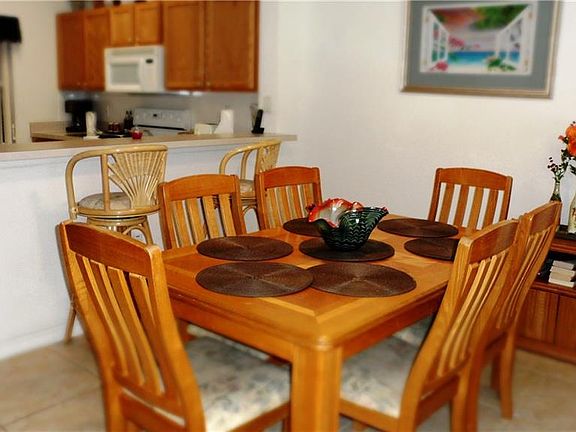 4th image of 977 Park Terrace Cir