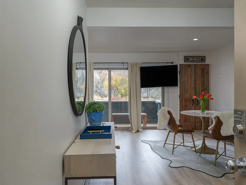 260 S 2nd Ave #44
