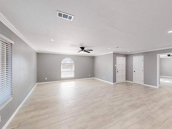 4th image of 2909 Saint George Dr