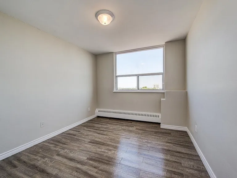 872 Upper Gage Ave — Photo 10