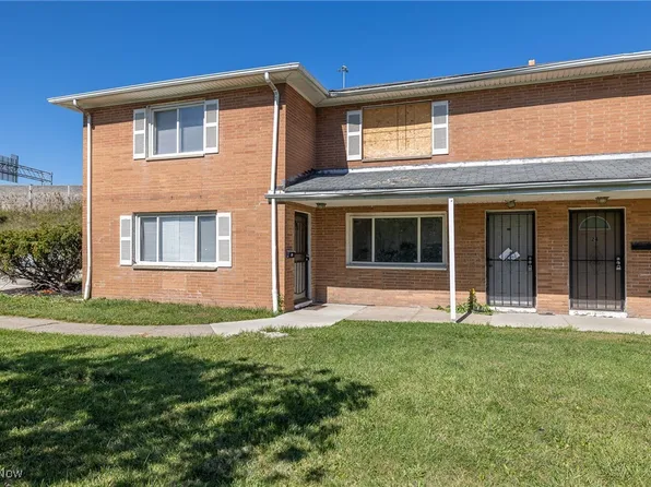 4871 Banbury Ct, Cleveland, OH 44128