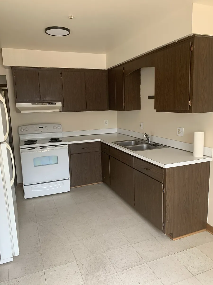 Building Photo - 45862 Cass Ave #2