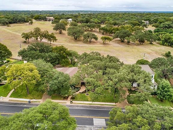 5th image of 11201 Pickfair Dr