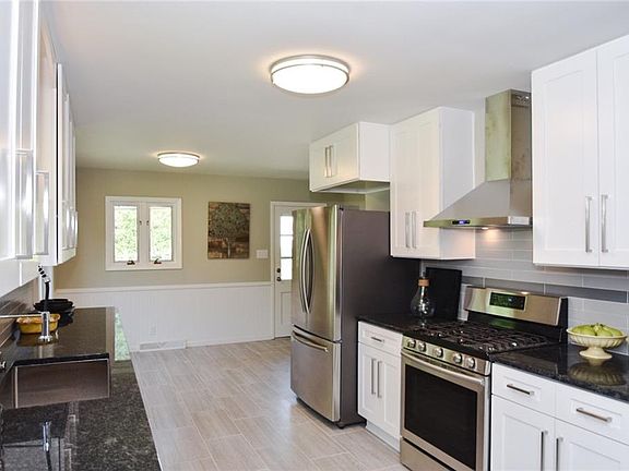 5th image of 3023 Shelley Lynn Dr
