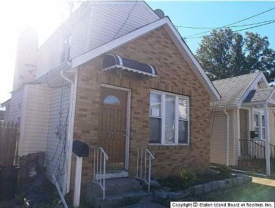 1st image of 216 Moreland St