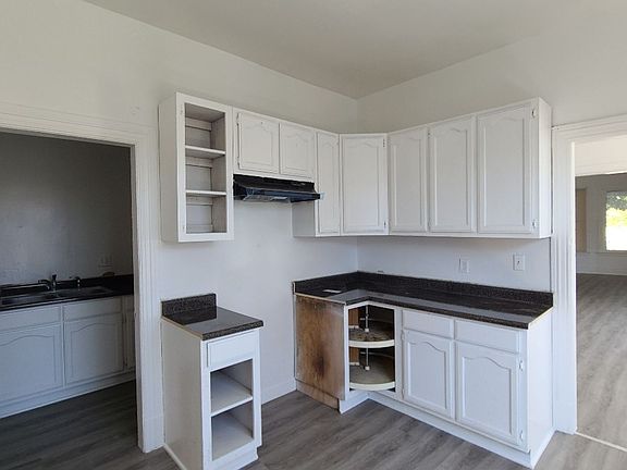 5th image of 1520 E 42nd St #42