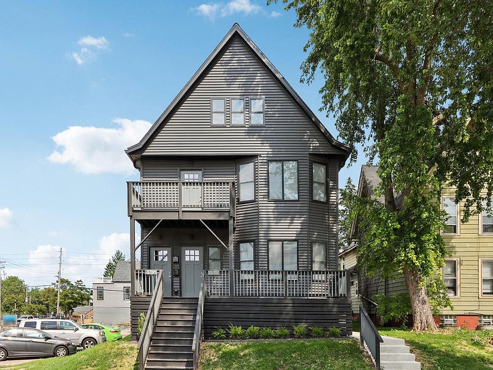 1st image of 2212 N Cambridge AVENUE #2214
