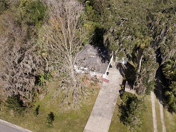 3rd image of 105 Privado Ct