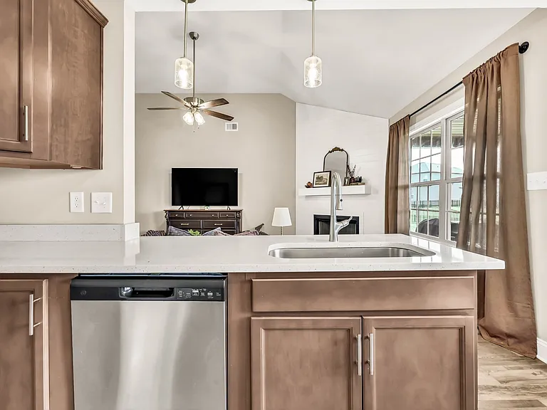 516 Castle Pinckney Ln — Photo 6