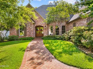 392 Saint Ives Dr, Madison, MS 39110