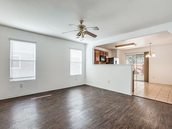 5th image of 9007 Oakwood Park