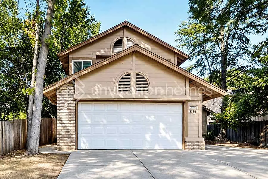 8186 Devon Park Ct Sacramento, CA 95828 — Photo 1