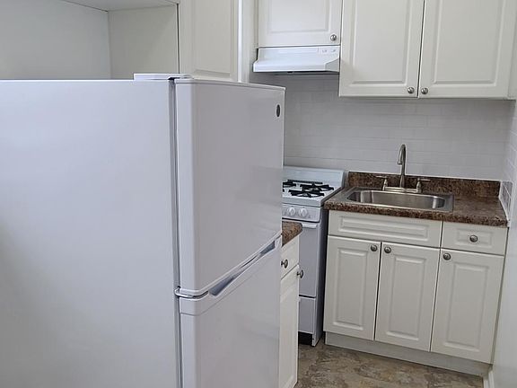 5th image of 8431 Fleet Ct APT 65A