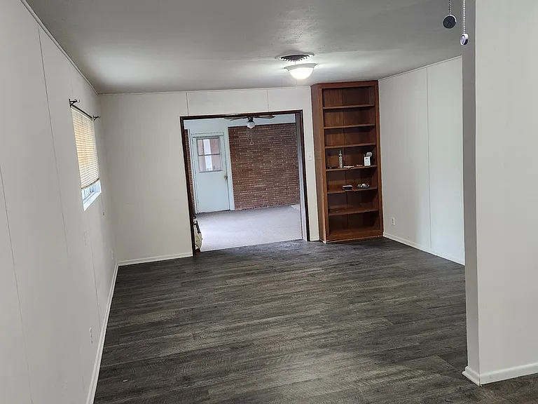 1650 Pinewood Dr — Photo 6