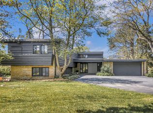 9235 N Thrush Ln, Bayside, WI 53217