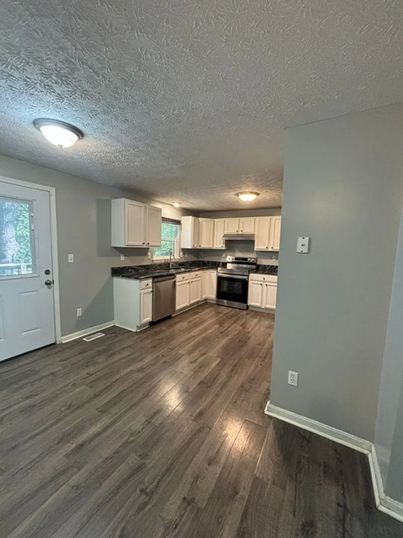 191 Catbird Road — Photo 4