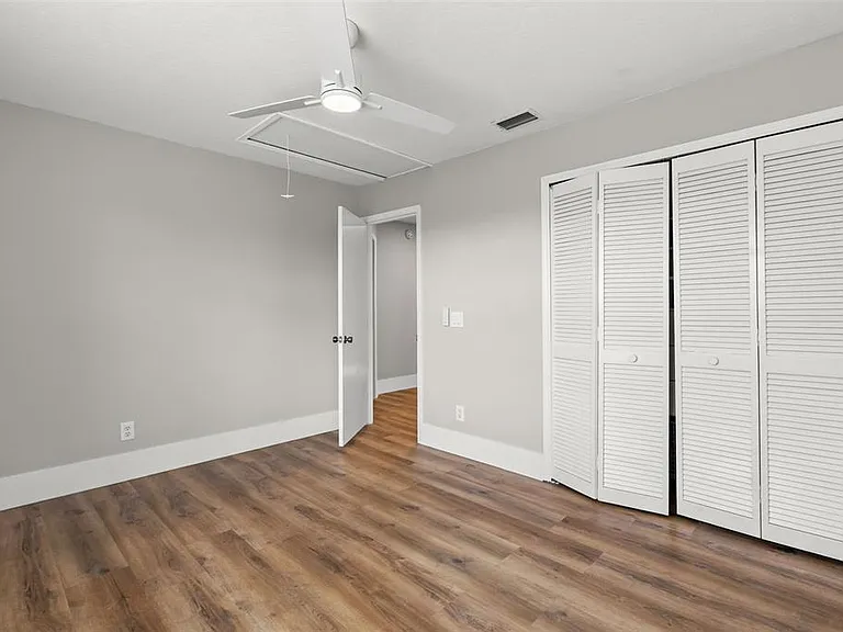 11462 Commercial St — Photo 22
