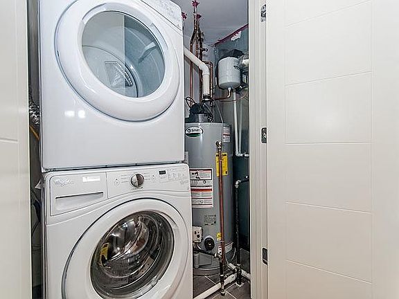 4th image of 1639 W Grand Ave APT 403