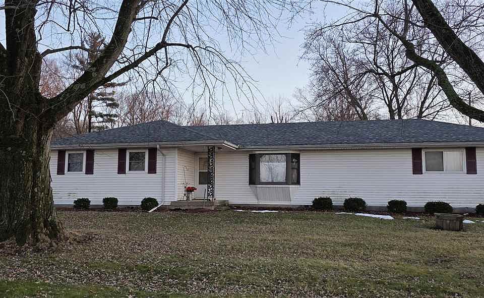 1st image of 990 E Wellsview Rd