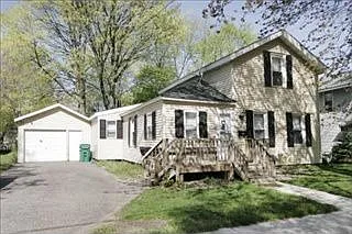 614 West St photo 1