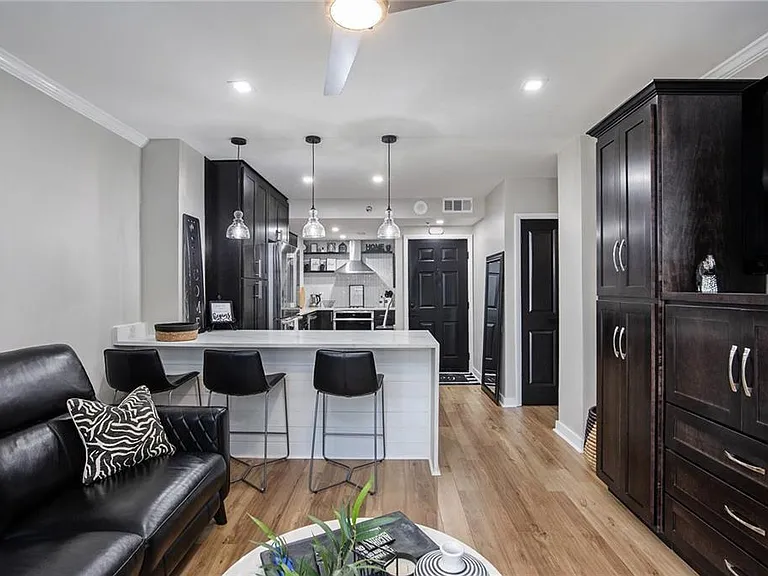 1280 W Peachtree St NW #1402 — Photo 4