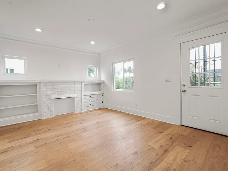 2736 S Sycamore Ave — Photo 10