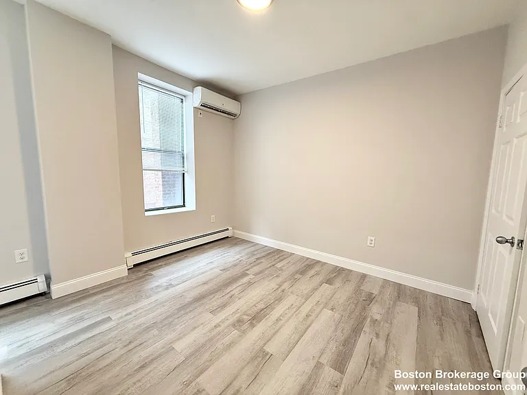 15 Ruggles St #3 — Photo 5