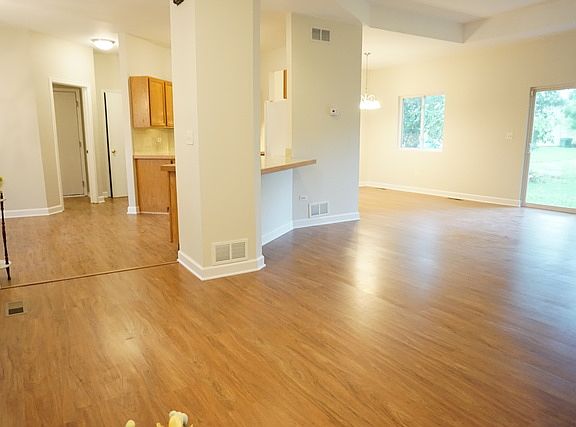 5th image of 3723 Willow Crest Dr