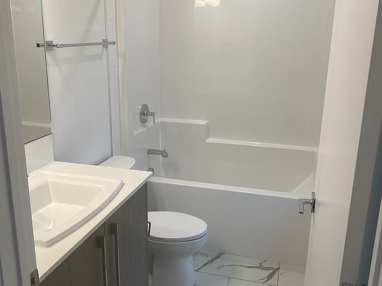 280 Chelsea Rd — Photo 32