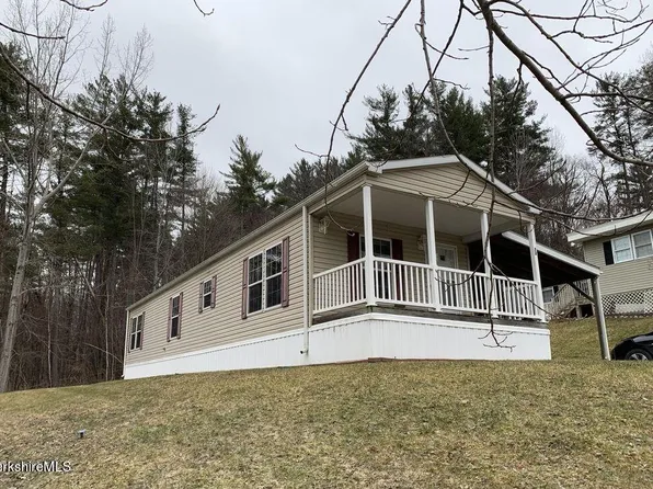 72 Pines Lodge Park, Williamstown, MA 01267