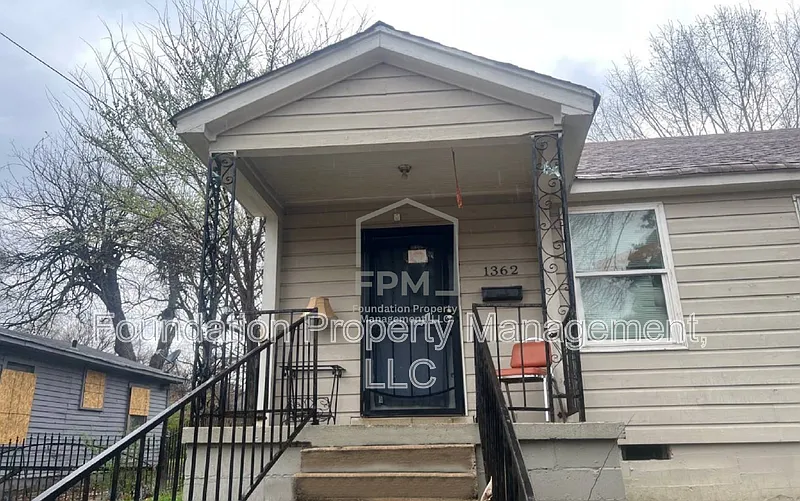 2 bed, 2.0 bath, 1320 sqft, $915 — Photo 1
