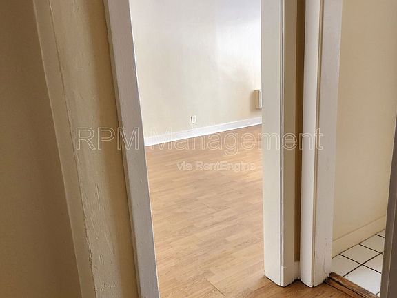 5th image of 1825 N Ivar Ave #209