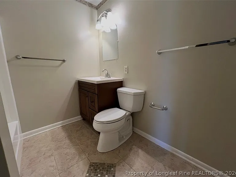1319 Levy Dr — Photo 15