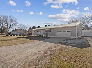 708 E Walnut St, Quasqueton, IA 52326
