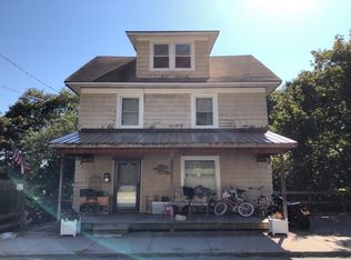 42 Beacon St, Middletown, NY 10940