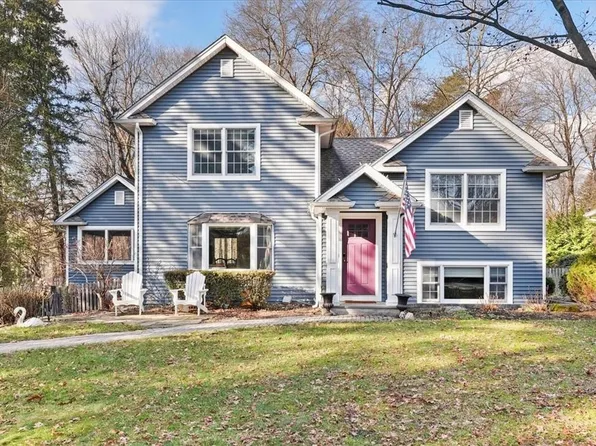 13 Huested Lane, West Nyack, NY 10994