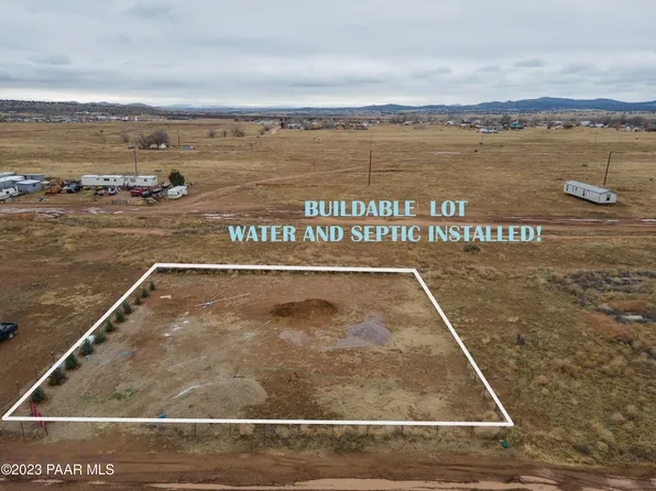 197 W Baja Rd, Paulden, AZ 86334