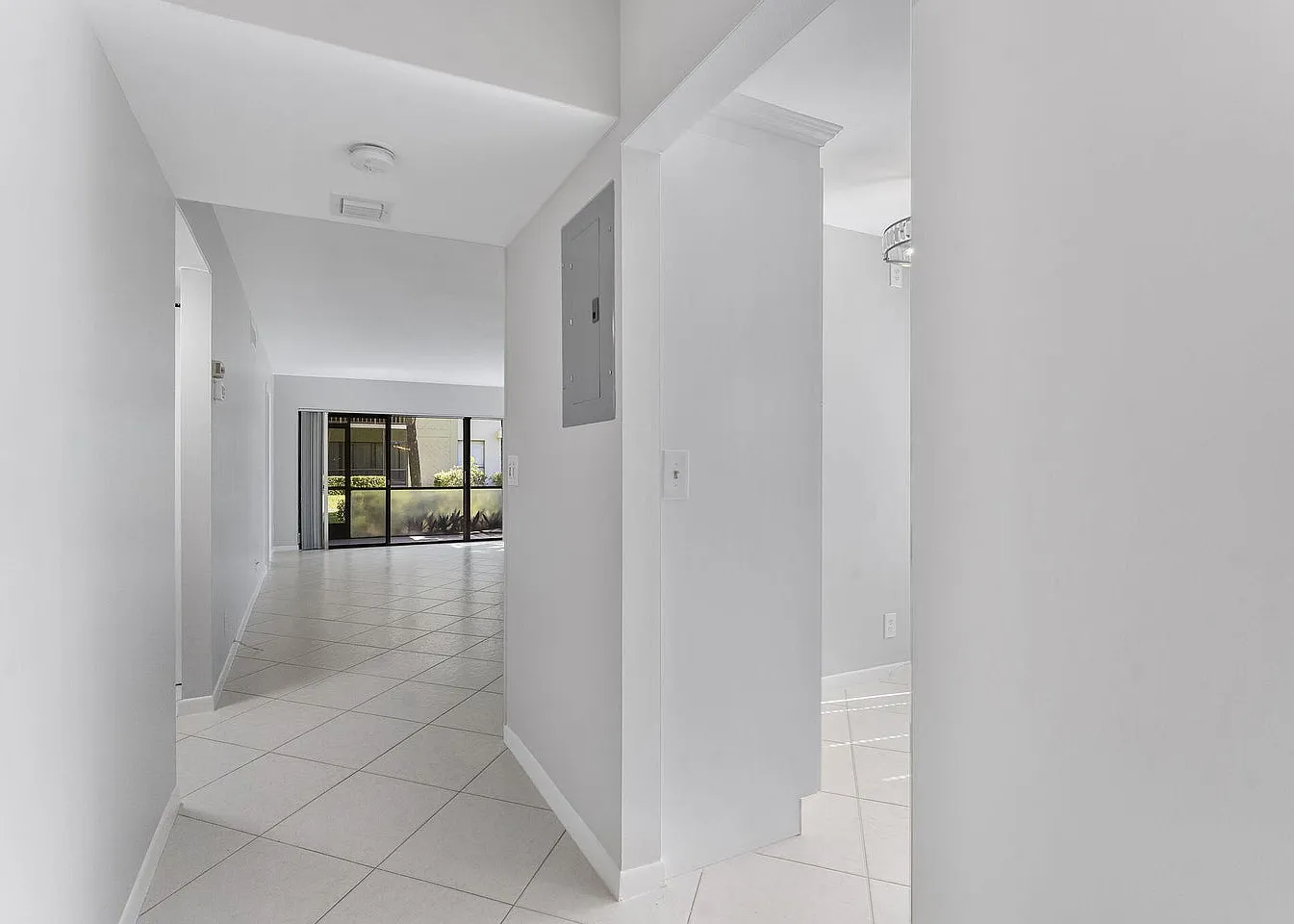 2 bed, 995 sqft, $2,500 — Photo 4