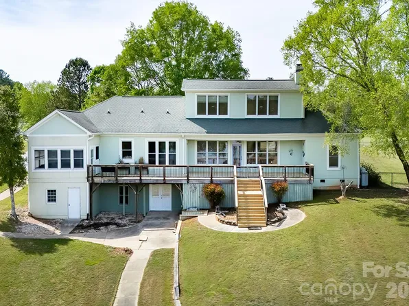 46356 Chase Point Dr, Norwood, NC 28128