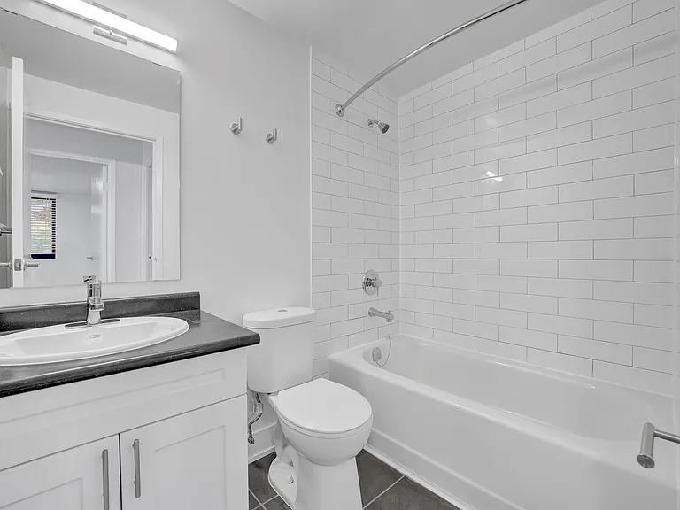 252 Saint Andrews St — Photo 18
