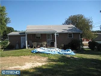 2nd image of 20 W College Ave