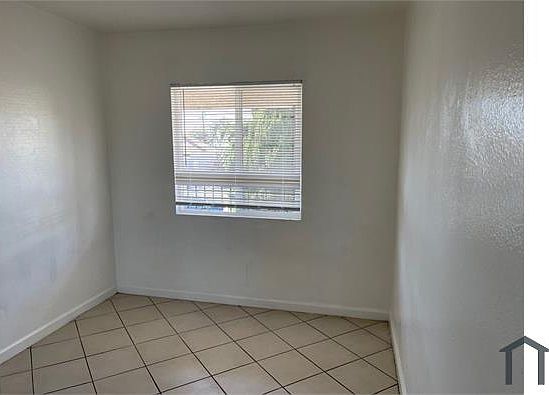 2nd image of 1340 E 51st St