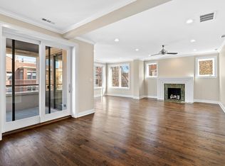 743 W Bittersweet Pl, Chicago, IL 60613