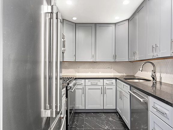 3rd image of 736 W 187th St APT 503