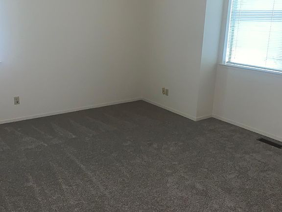 5th image of 850 Keokuk St #A