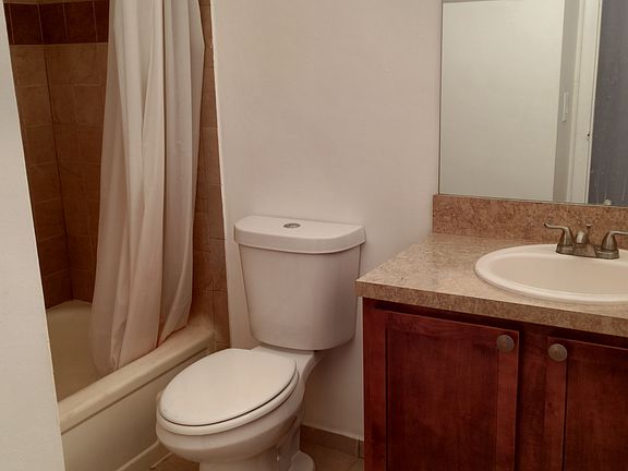 5th image of 7200 NW 45th Ct