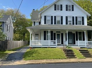 19 W Cottage Ave, Millersville, PA 17551