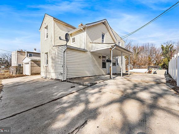 3rd image of 2 Fusting Ave