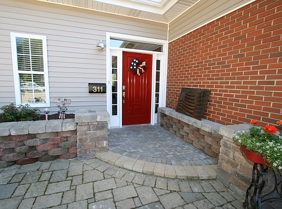 5th image of 311 Goold Park Dr